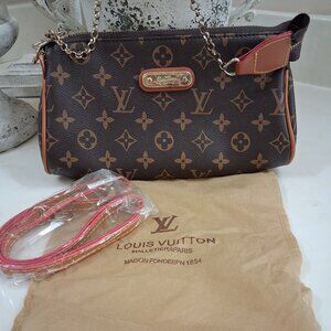 Louis Vuitton Crossbody/Clutch